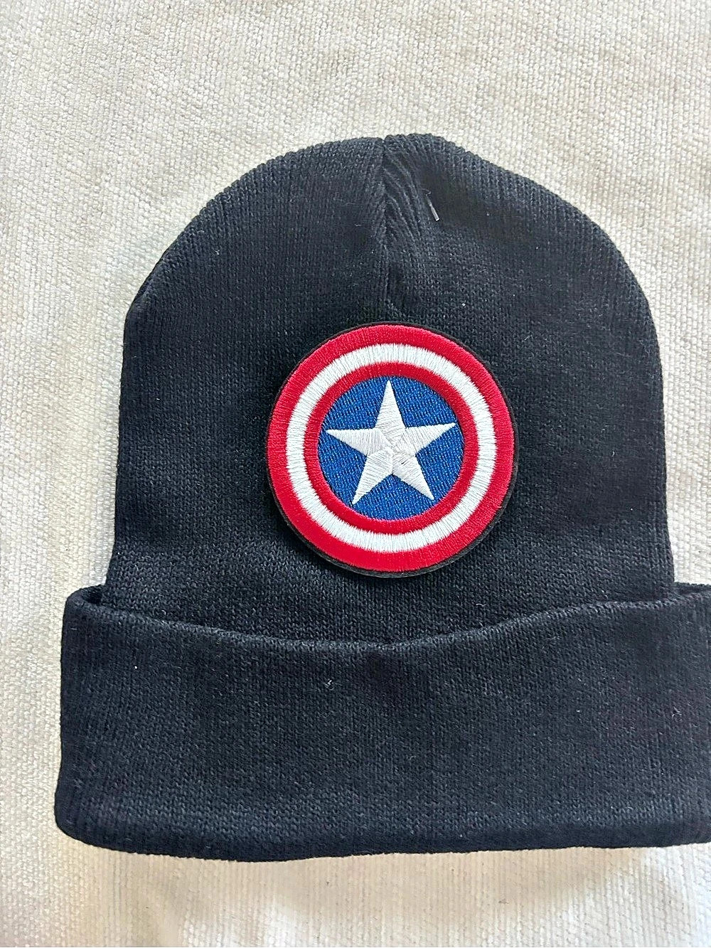 Marvel Captain America Shield Cuffed Beanie Hat Black & Red